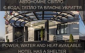 Амбасадор Плаза